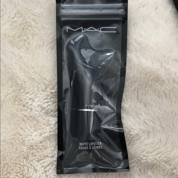 💕MAC Cosmetics - Mini Lip Bundle - Picture 2 of 14